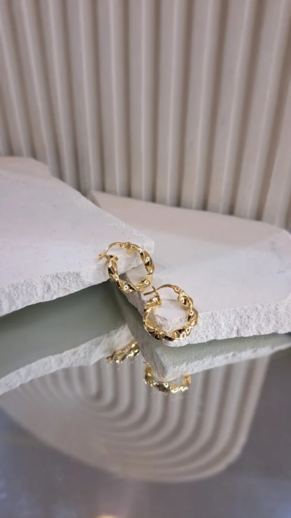 گوشواره حلقه ای پیچ